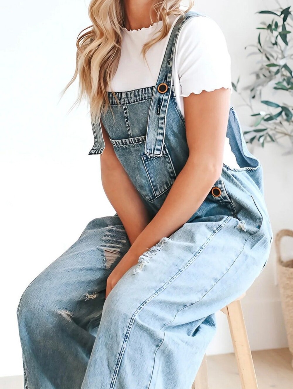 Light Blue Distressed Denim Women’s Overalls. Size Medium - Picture 4 of 13